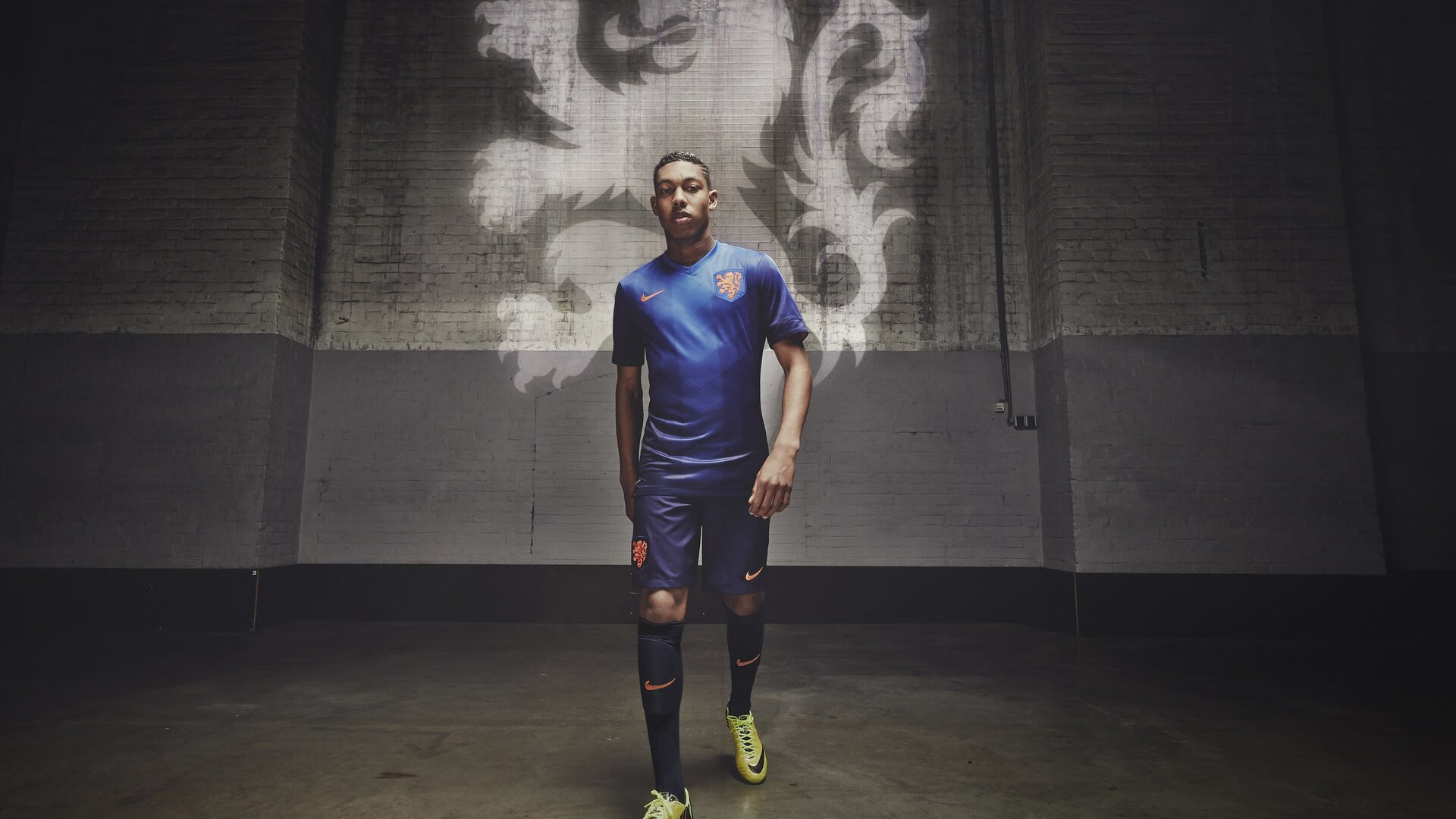 九游网页版官网入口-世界杯瞬间：逆天长传助攻摘星，世界杯夺冠星星